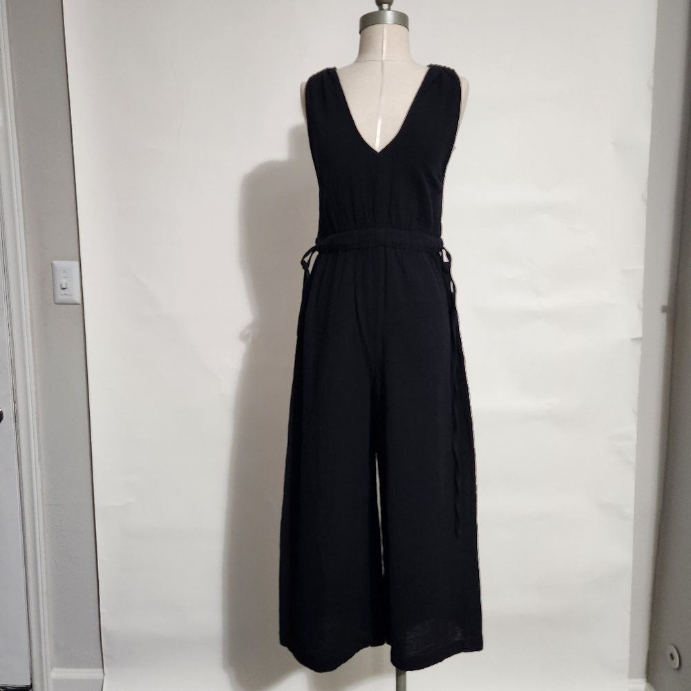 🥰SOLD🥰 NWT MadeWell black V-cut Linen Cropped Jumpsuit